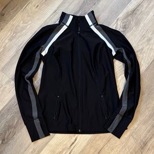 Xersion Women’s  Lightweight Softshell Jacket - Size Small